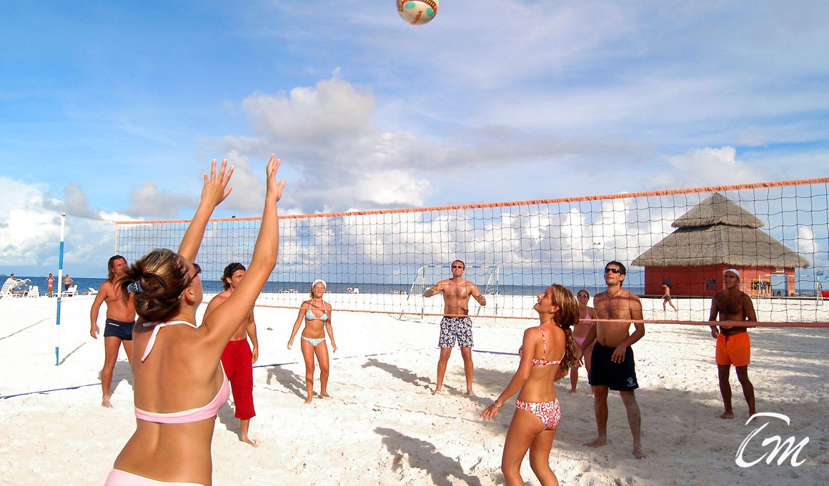 adaaran-club-rannalhi-maldives-beach-sports